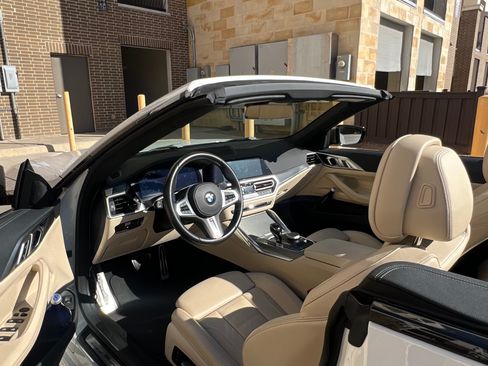 Used 2021 BMW M440i Convertible w/ Premium Package image 4