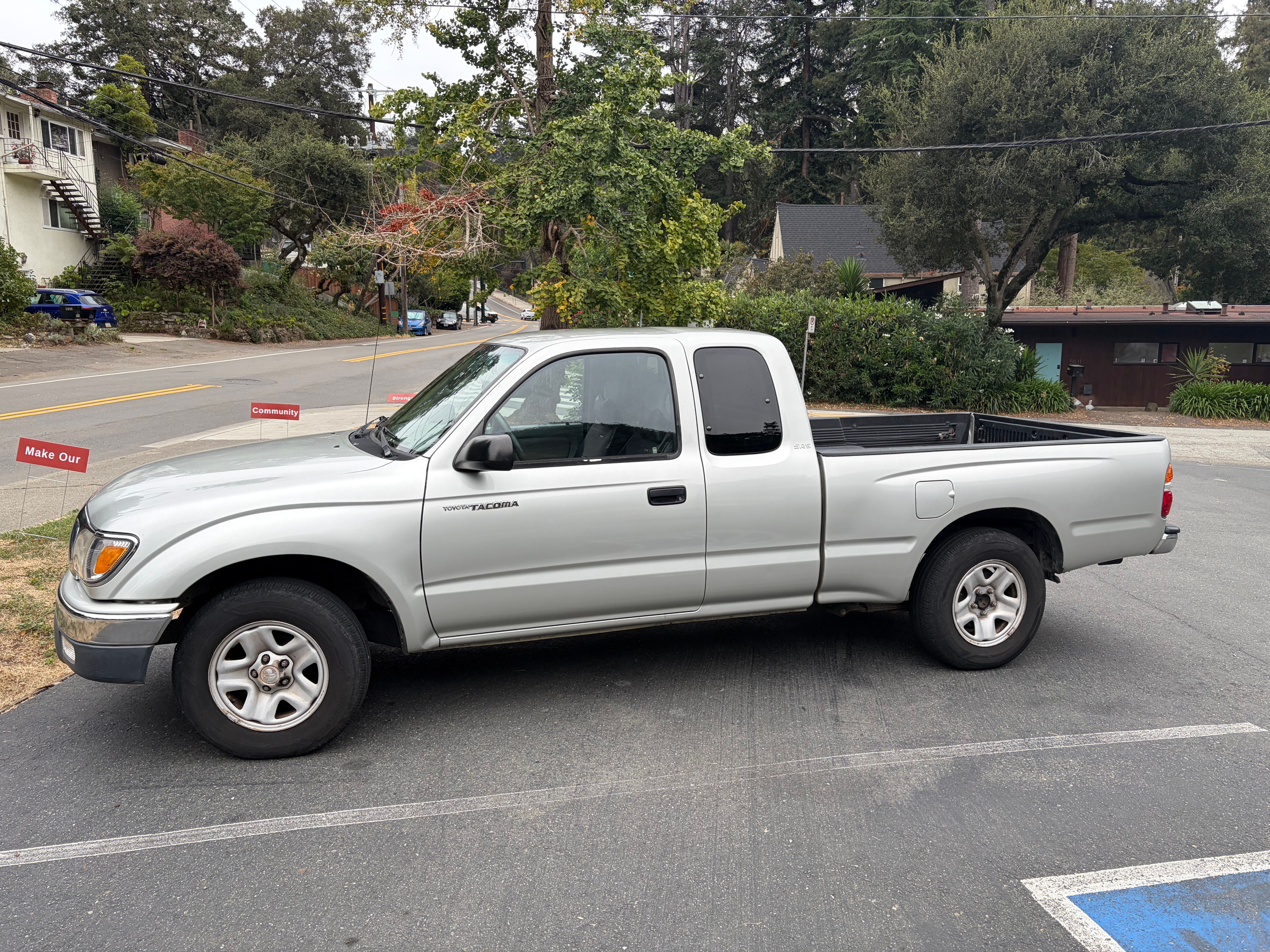 Used 2001 Toyota Tacoma 2WD Xtracab w/ SR5 Pkg w/ Chrome Pkg image 5