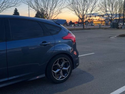 Used 2018 Ford Focus ST image 8