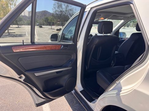 Used 2009 Mercedes-Benz ML 350 4MATIC image 26