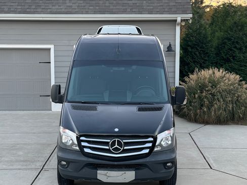 Used 2014 Mercedes-Benz Sprinter 2500 image 12