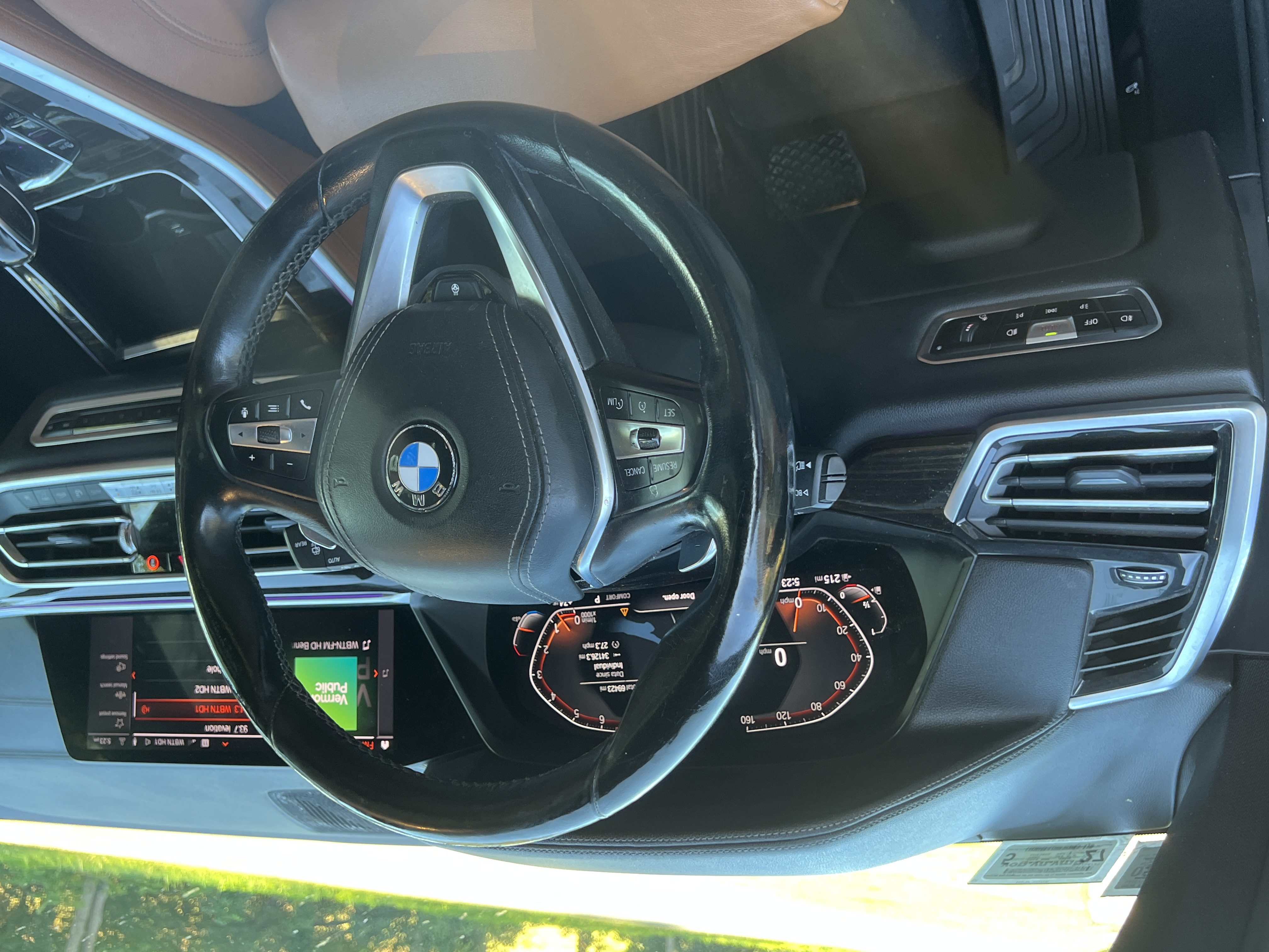 Used 2019 BMW X5 xDrive40i w/ Premium Package 2 AWD/4WD image 6