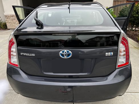 Used 2013 Toyota Prius Two image 4