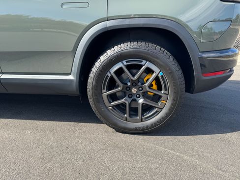 Used 2027 Rivian R2 Performance AWD/4WD image 12