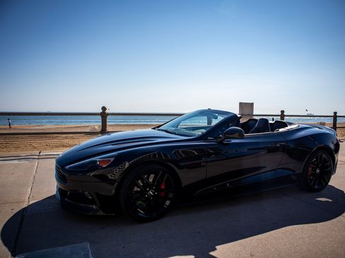 Used 2015 Aston Martin Vanquish Volante image 9