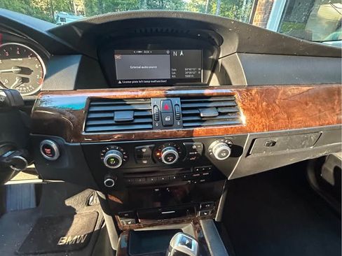 Used 2008 BMW 528xi 528xi Sedan 4D image 14