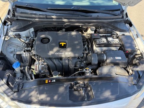 Used 2018 Hyundai Elantra SEL w/ Cargo Package image 17