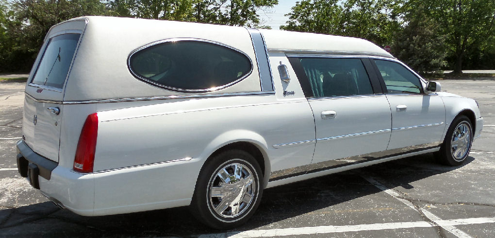 Used 2007 Cadillac DTS FWD image 1