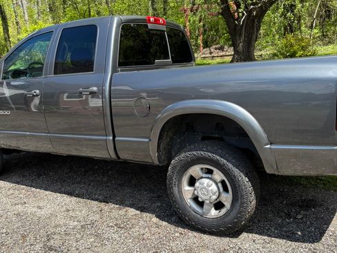 Used 2003 Dodge Ram 2500 Truck SLT AWD/4WD image 4