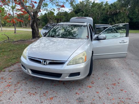 Used 2006 Honda Accord EX-L image 9