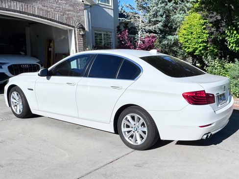 Used 2014 BMW 528i xDrive Sedan AWD/4WD image 5