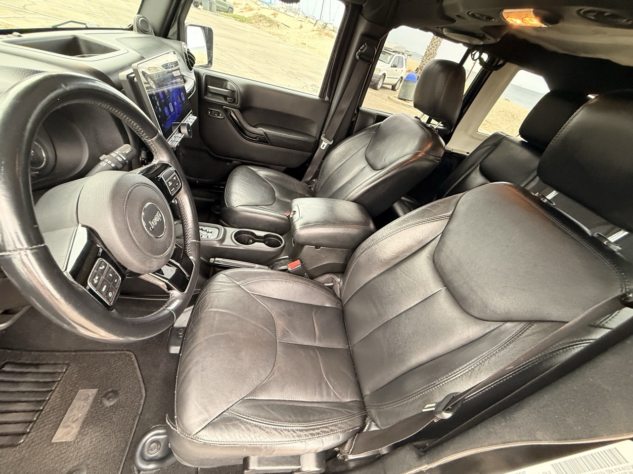 Used 2014 Jeep Wrangler Unlimited Sahara AWD/4WD image 17