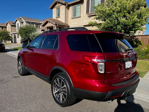 Used 2015 Ford Explorer XLT w/ Equipment Group 202A image 13