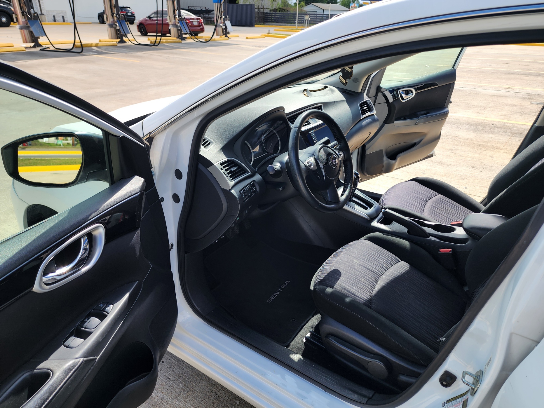 Used 2019 Nissan Sentra SV FWD image 14
