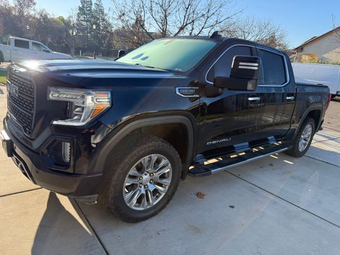 Used 2021 GMC Sierra 1500 Denali image 2