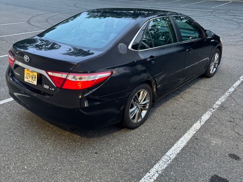 Used 2015 Toyota Camry LE FWD image 6
