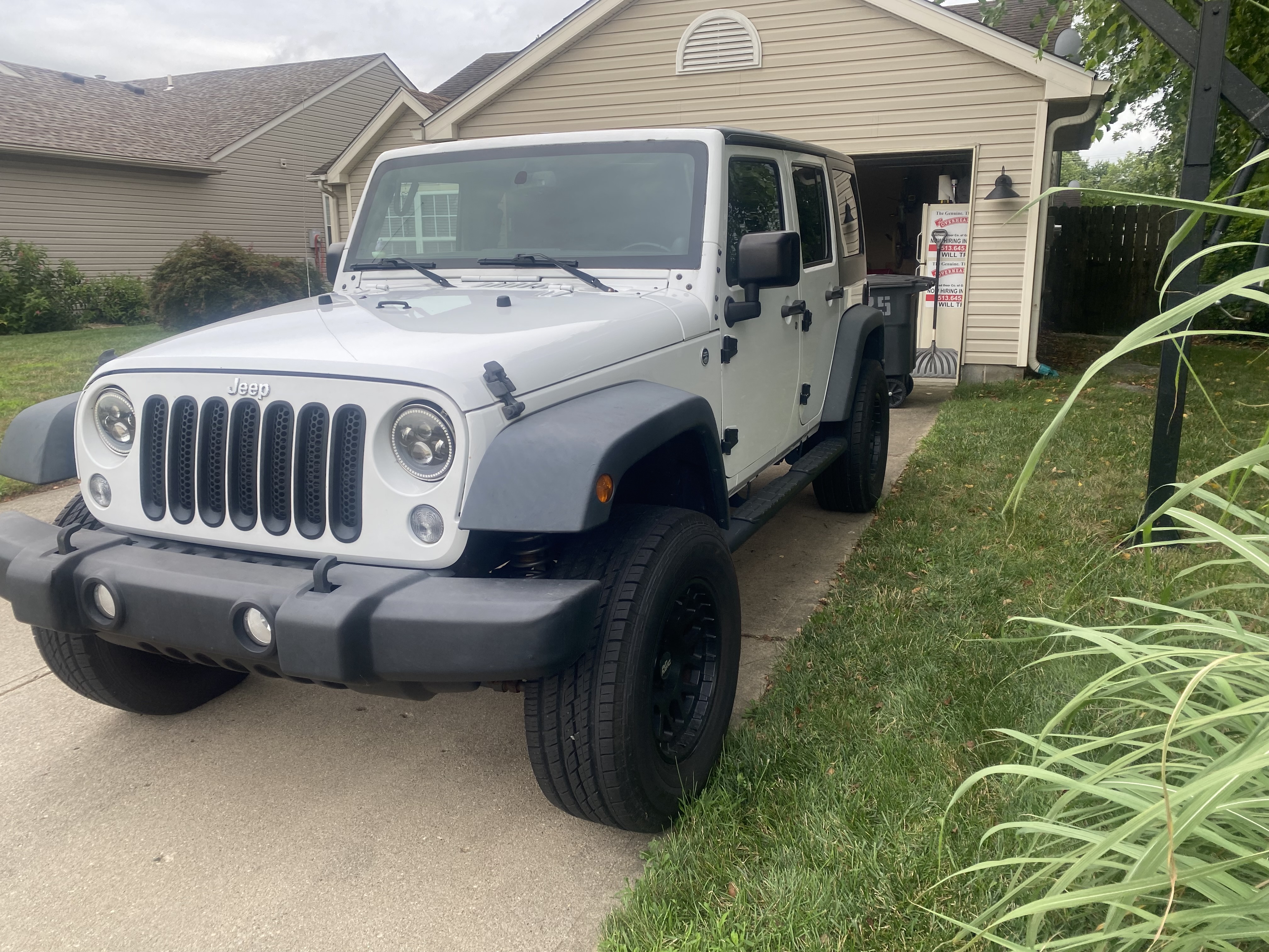 Used 2014 Jeep Wrangler Unlimited Sport w/ Quick Order Package 24S AWD/4WD image 1