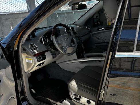 Used 2012 Mercedes-Benz GL 450 4MATIC image 13