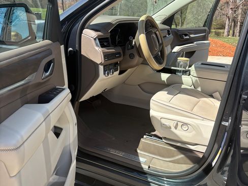 Used 2021 GMC Yukon Denali w/ Denali Ultimate Package image 17