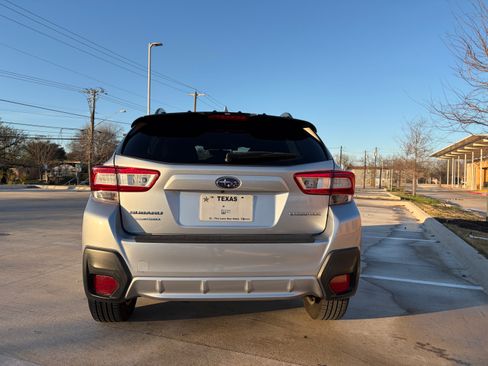 Used 2018 Subaru Crosstrek 2.0i Premium w/ Eyesight System image 5