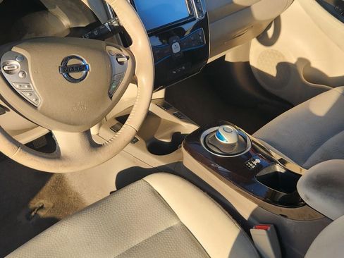 Used 2013 Nissan Leaf SV w/ LED & Quick Charge Pkg image 10