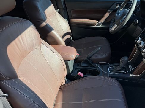 Used 2018 Subaru Forester 2.5i Touring w/ Popular Package #3B image 9