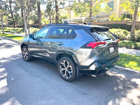 Used 2022 Toyota RAV4 XSE w/ Weather Package image 4