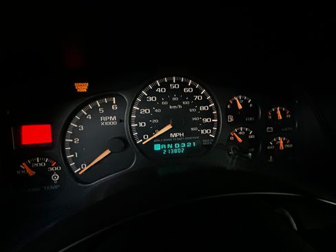 Used 2001 Chevrolet Silverado 1500 LS w/ Off-Road Skid Plate Pkg image 10