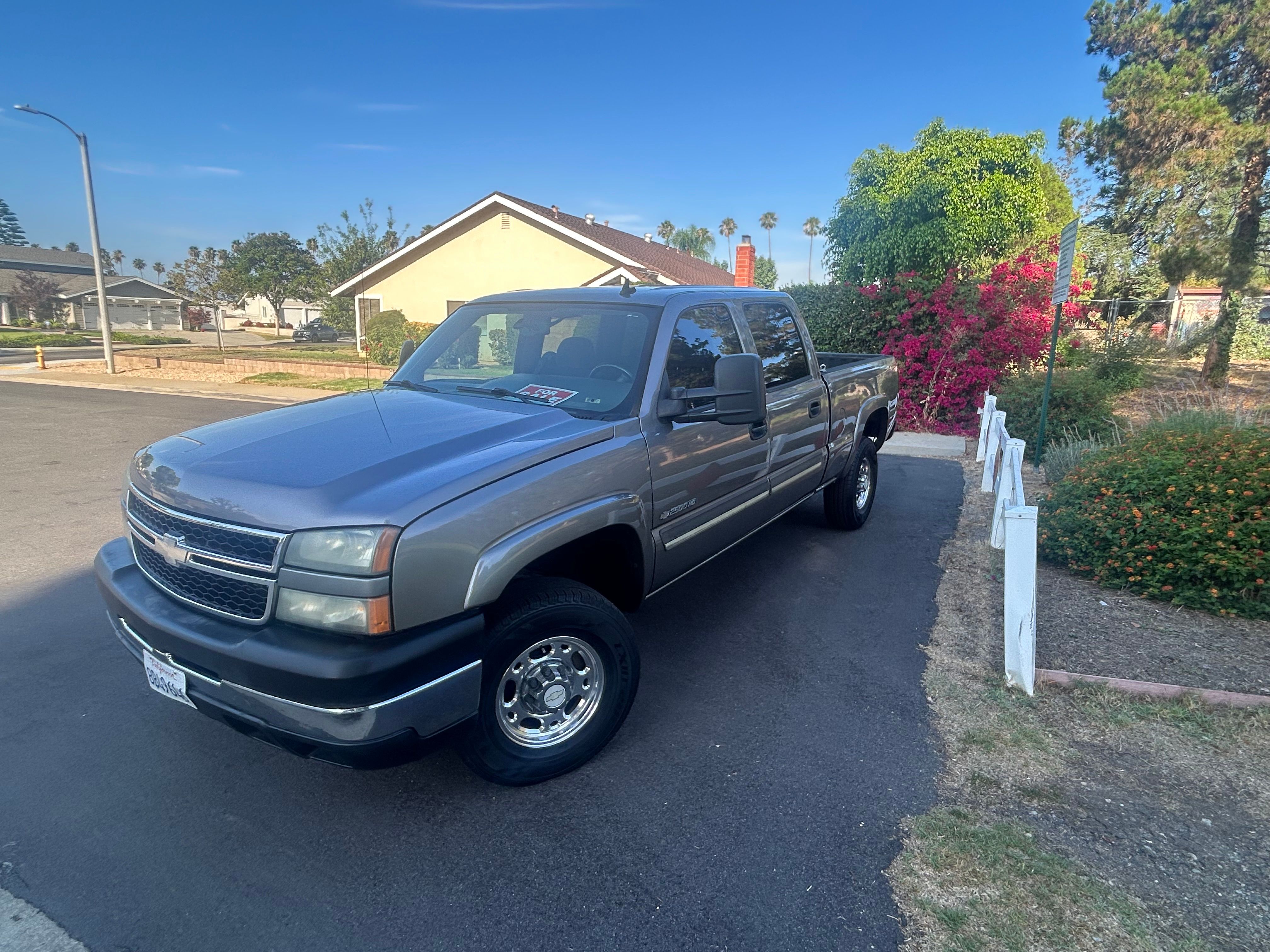 Used 2006 Chevrolet Silverado 2500 LT RWD image 9