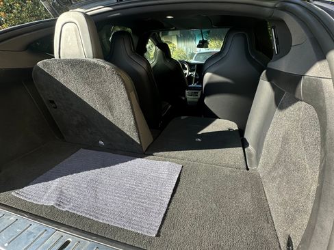 Used 2018 Tesla Model X 75D image 11