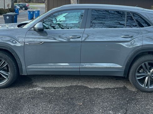 Used 2020 Volkswagen Atlas Cross Sport SE image 5