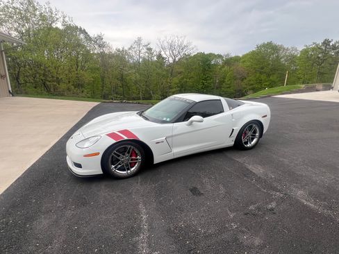 Used 2007 Chevrolet Corvette Z06 w/ Preferred Equipment Group RWD image 4