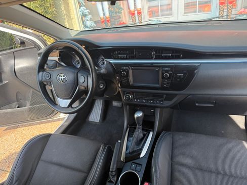 Used 2014 Toyota Corolla S image 9