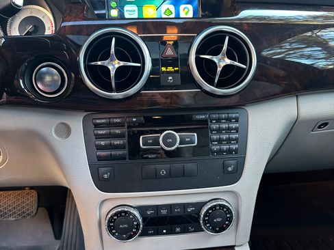 Used 2014 Mercedes-Benz GLK 250 BlueTEC 4MATIC image 22