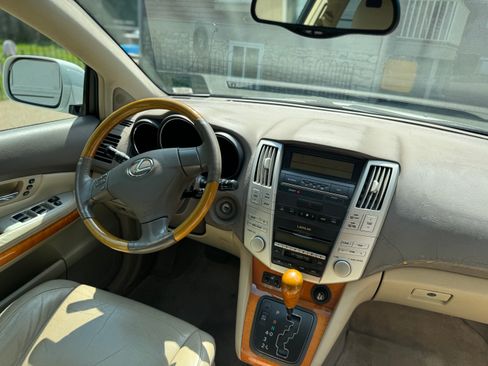 Used 2005 Lexus RX 330 AWD image 12