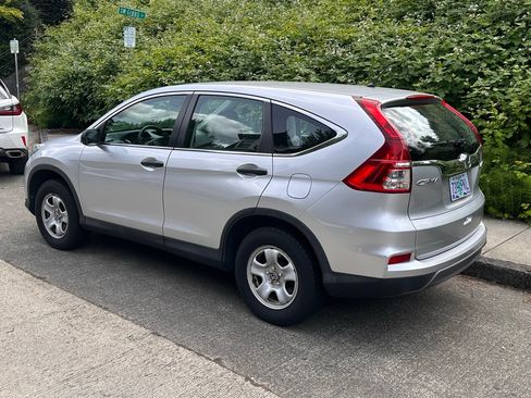 Used 2016 Honda CR-V LX image 9