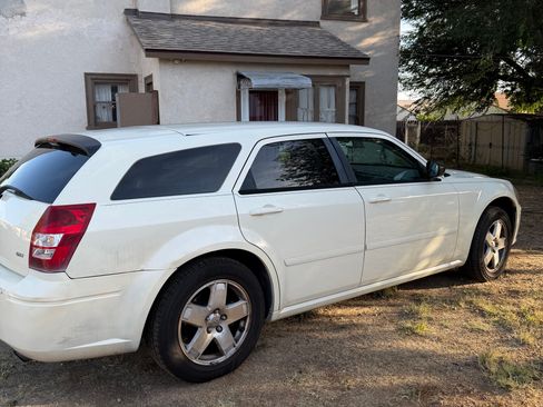 Used 2005 Dodge Magnum SXT w/ Performance Appearance Group AWD/4WD image 5