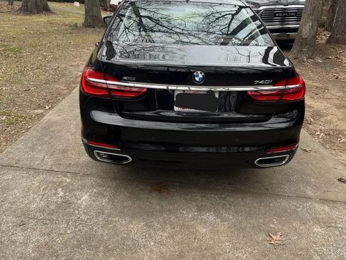 Used 2018 BMW 740i xDrive w/ Executive Package image 11