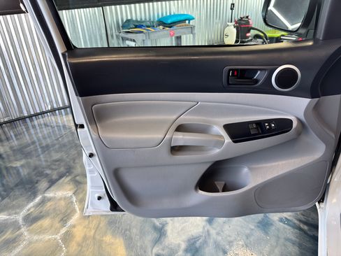 Used 2015 Toyota Tacoma 2WD Access Cab w/ SR5 Package image 13