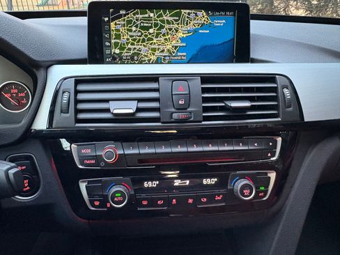 Used 2017 BMW 330i Gran Turismo xDrive image 15