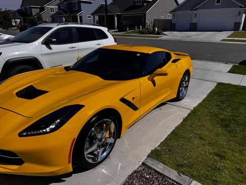 Used 2014 Chevrolet Corvette Stingray Coupe w/ 3LT Preferred Equipment Group RWD image 2