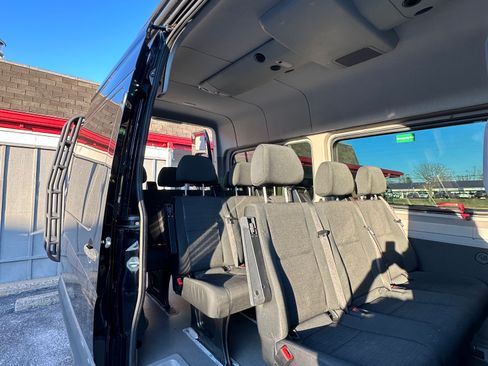 Used 2017 Mercedes-Benz Sprinter 2500 image 9