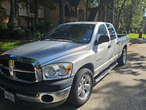 Used 2008 Dodge Ram 1500 Truck ST RWD image 2