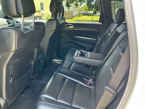 Used 2019 Jeep Grand Cherokee Limited w/ Luxury Group II AWD/4WD image 20