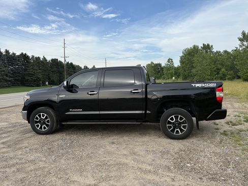 Used 2020 Toyota Tundra Limited w/ Limited Premium Package image 9