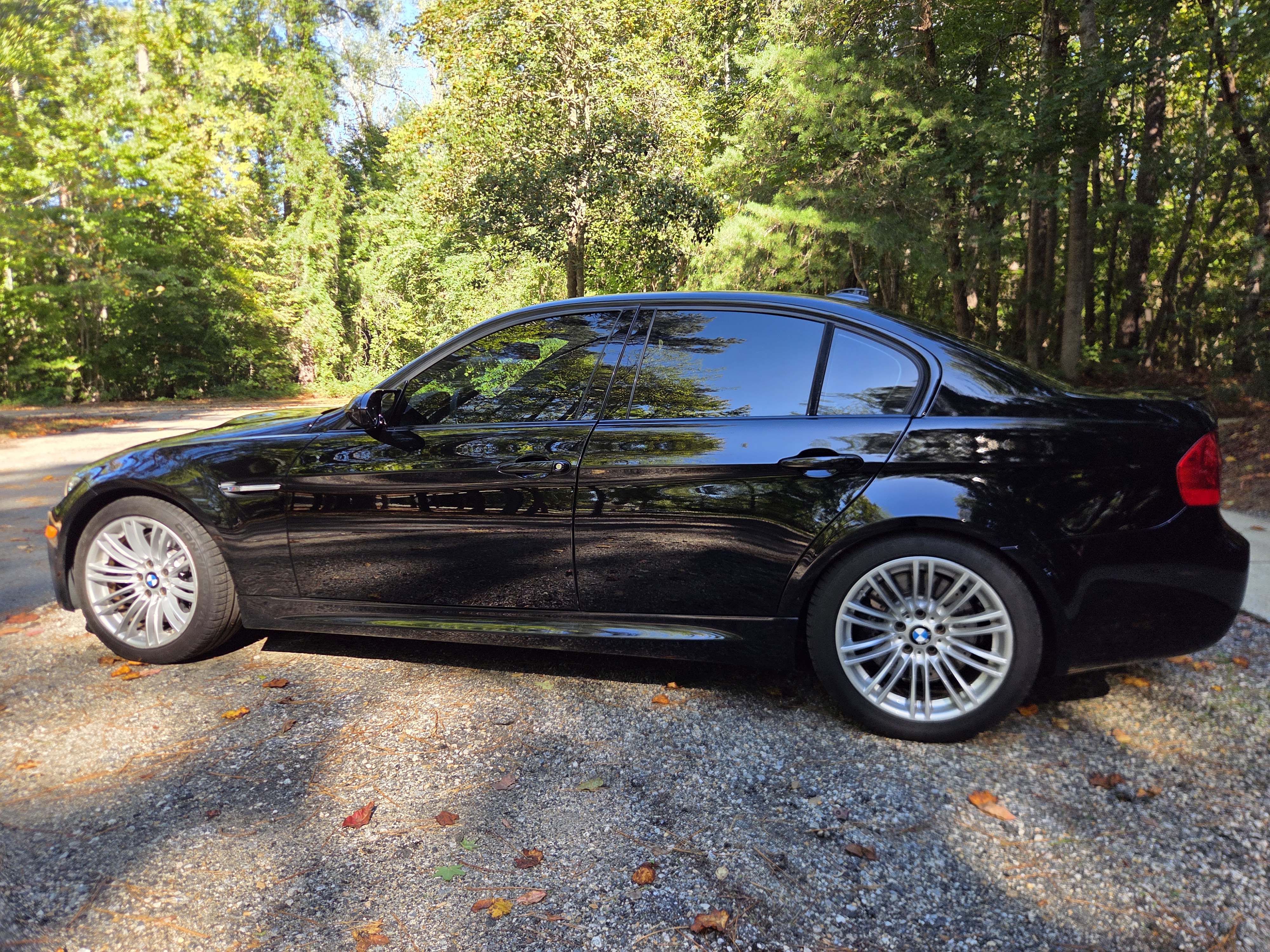 Used 2011 BMW M3 Sedan RWD image 2