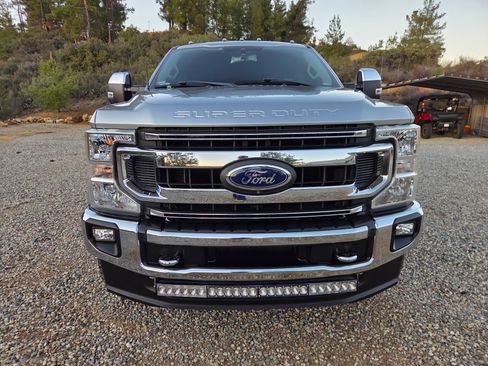 Used 2020 Ford F350 XLT w/ XLT Premium Package image 9