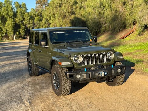 Used 2024 Jeep Wrangler Unlimited Sahara image 1