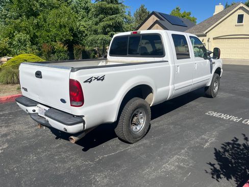 Used 2003 Ford F250 XLT AWD/4WD image 6
