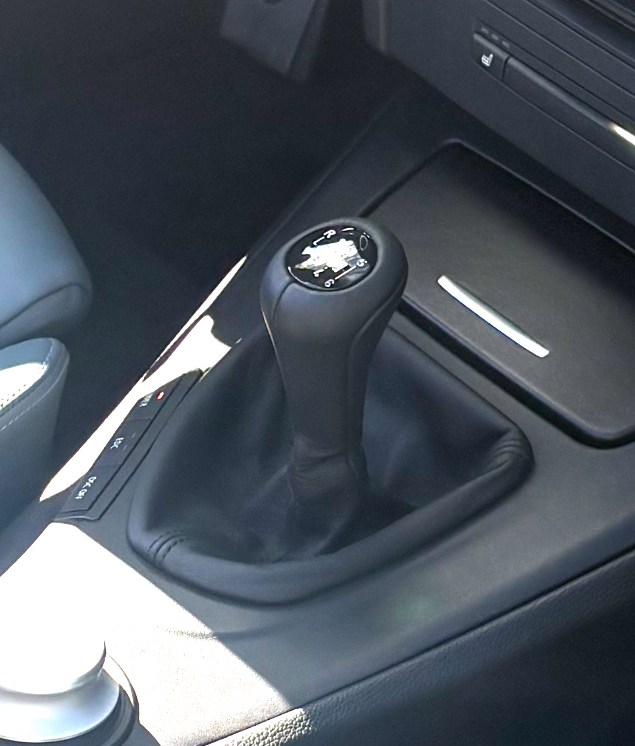 Used 2008 BMW M3 Convertible RWD image 2